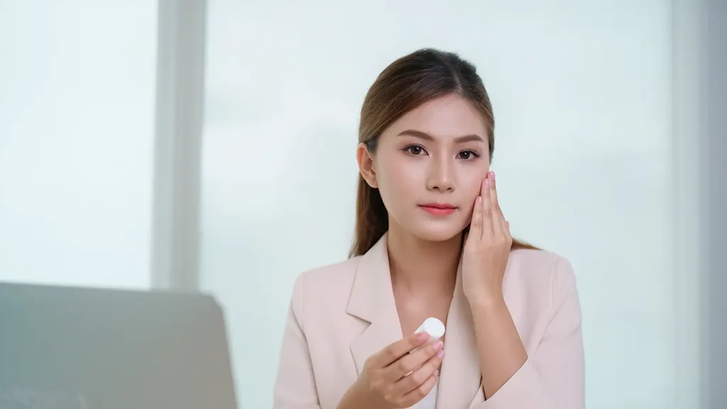 เคล็ดลับดูแลผิวหน้าฝน